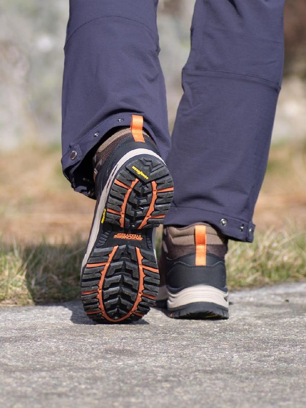 Skechers Relaxed Fit: Arch Fit Dawson Brun Herre tursko